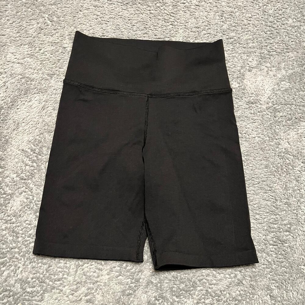 ATHLETA Shorts Womens Small Aurora Seamless Bike Black 587250 High Rise